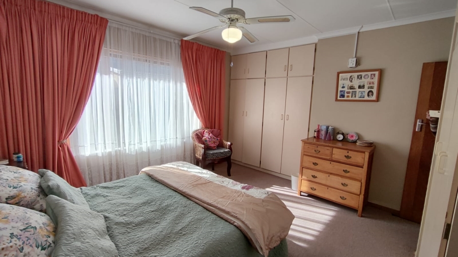 3 Bedroom Property for Sale in Stilbaai Wes Western Cape